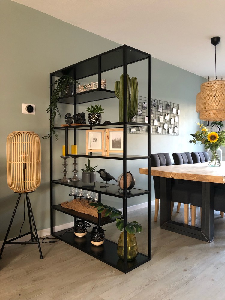 kast voor in de woonkamer